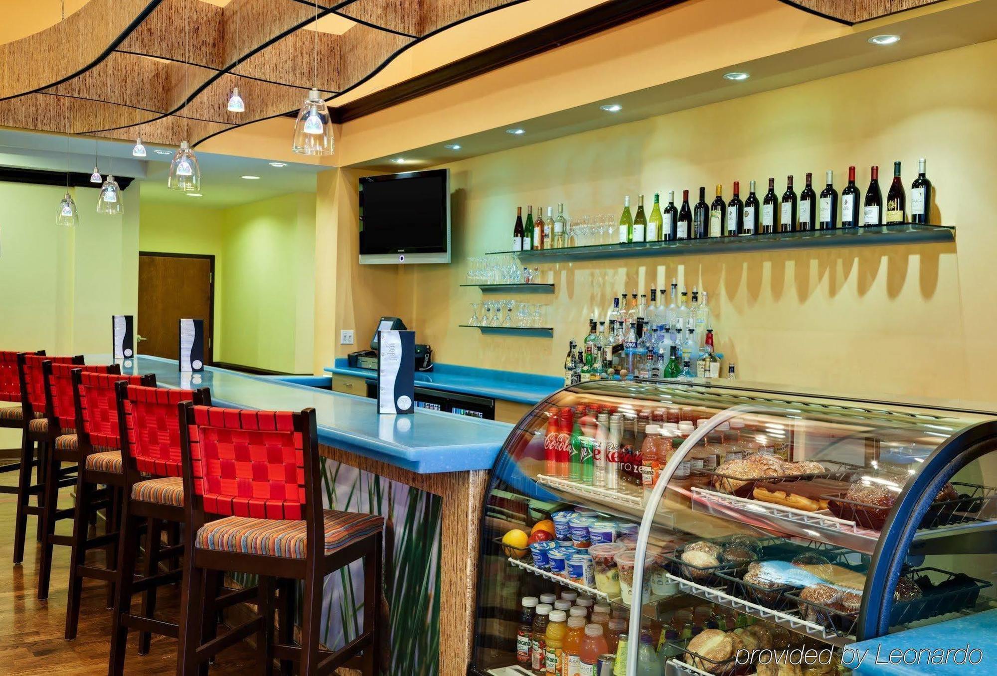 Hotel Indigo Chicago - Vernon Hills By Ihg Restaurant bilde